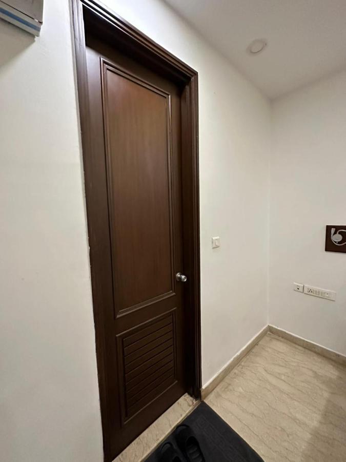 Hotel The Imperio Nowe Delhi Zewnętrze zdjęcie