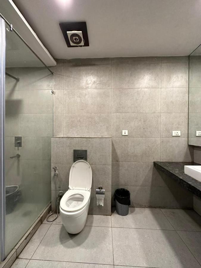 Hotel The Imperio Nowe Delhi Zewnętrze zdjęcie