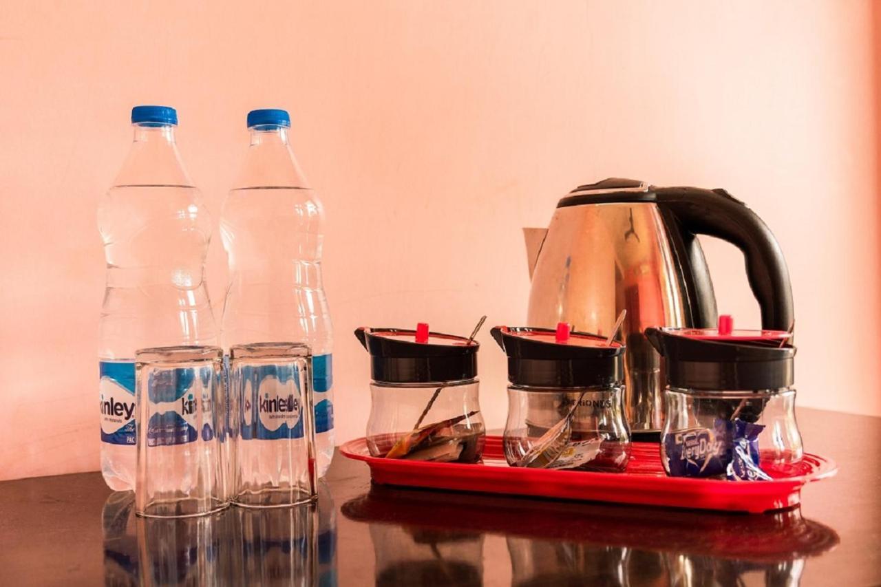 Hotel The Imperio Nowe Delhi Zewnętrze zdjęcie