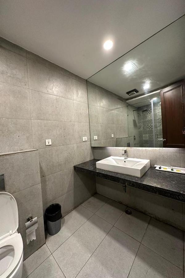 Hotel The Imperio Nowe Delhi Zewnętrze zdjęcie